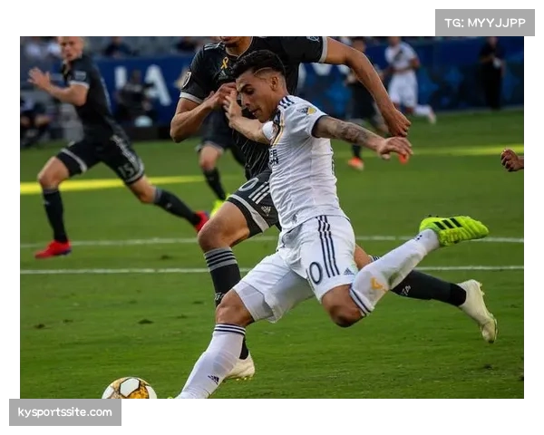 芬超激战：鲁皮首开纪录，古比斯半场领先格尼斯坦1-0